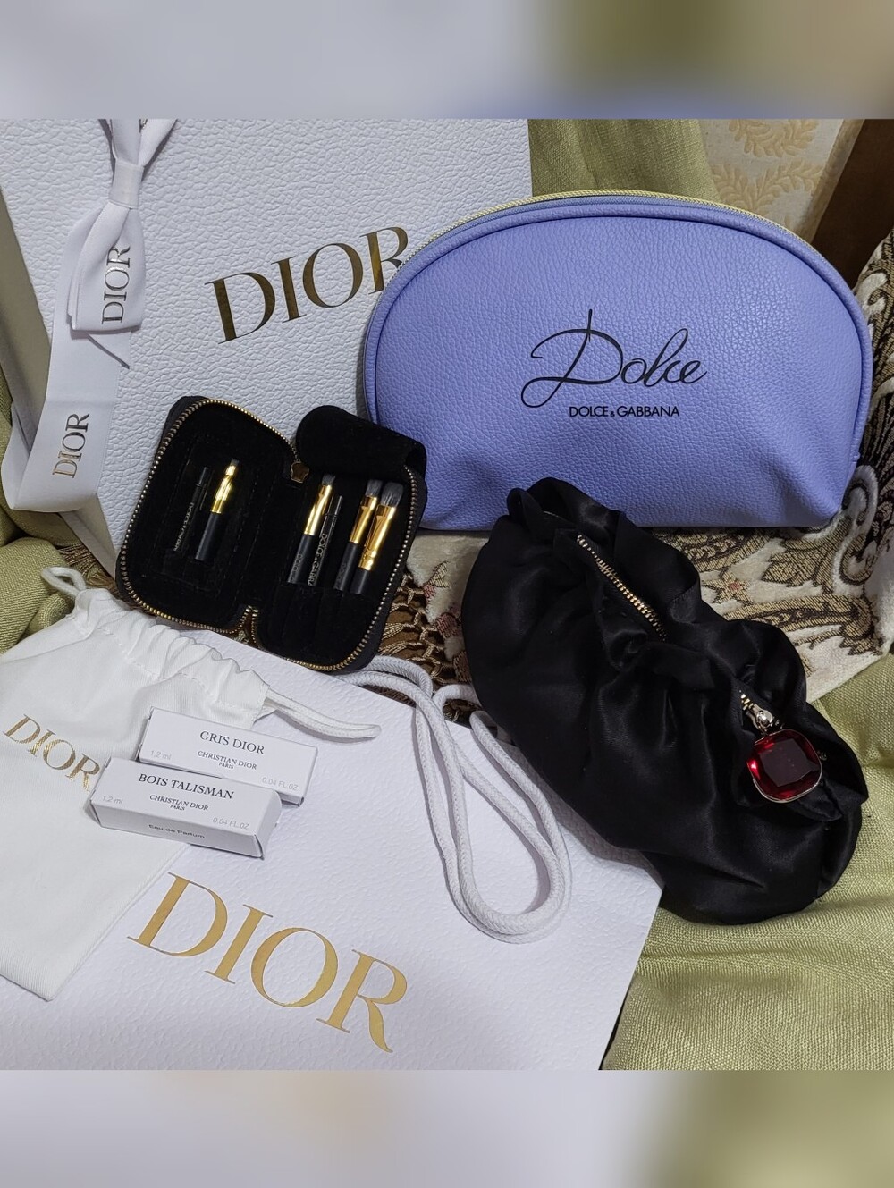 DOLCE & GABBANA Travel bags + makeup brush set